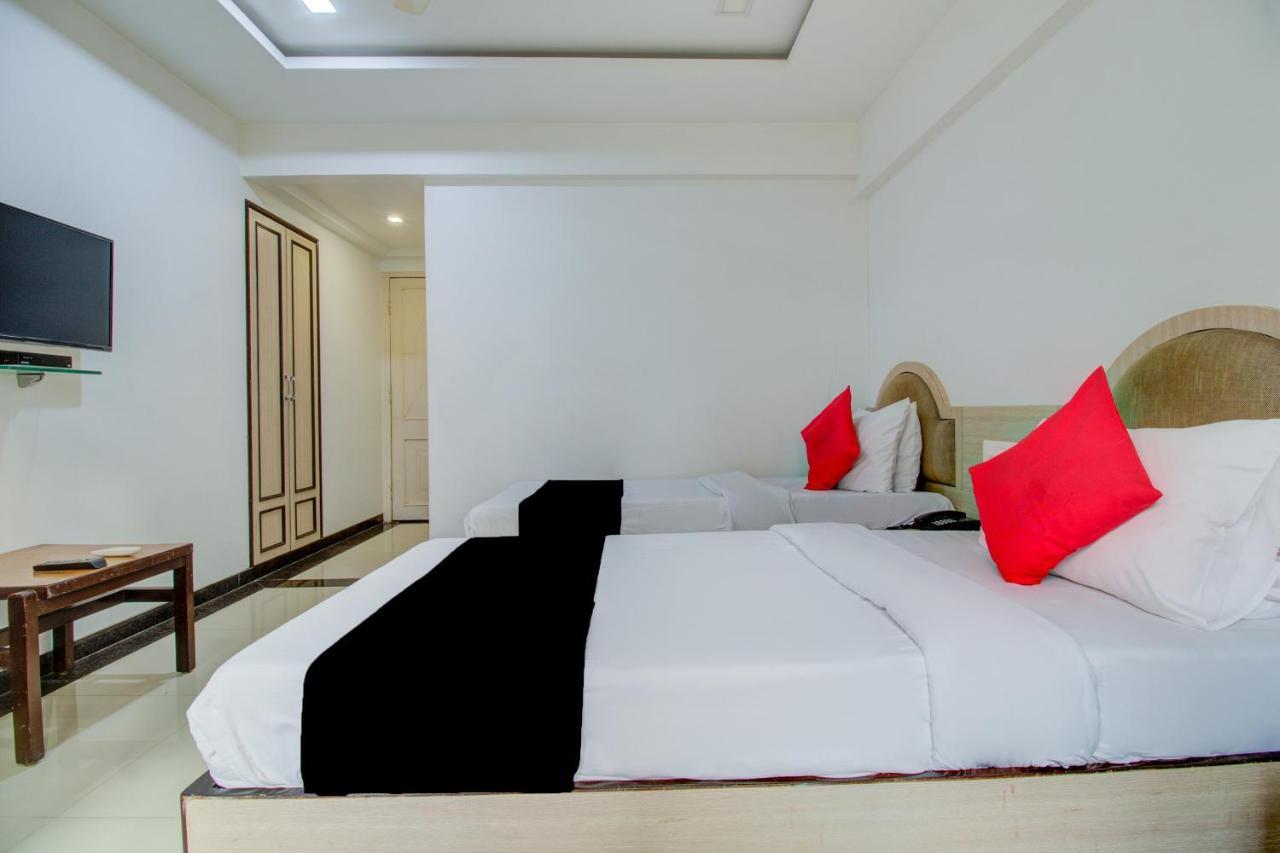 Capital O 76484 Hotel Balwas International Βομβάη Εξωτερικό φωτογραφία